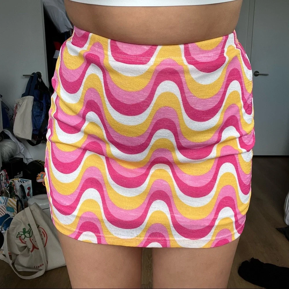 Mini skirt - Picture 3 of 3